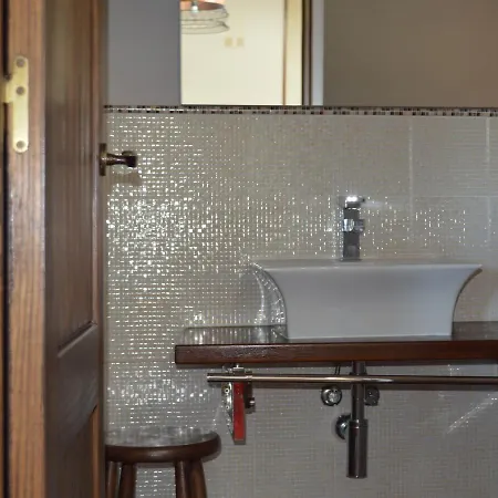 בקתה Airinos De *